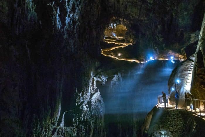 Le misteriose grotte di San Canziano